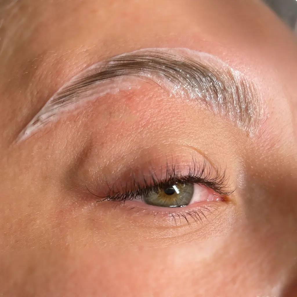 Szemöldök laminálás és szempilla lifting 4 szemoldok laminalas2 pure